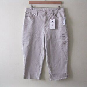 Gloria Vanderbilt Women Amanda Capri Jean Slim fit, 10, 12 in white /14 stnwd